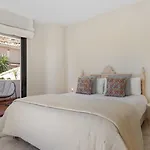Byron, Private Pool, Walking Distance To Puerto Banus Holiday home Marbella
