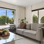 Nyaraló Byron, Private Pool, Walking Distance To Puerto Banus