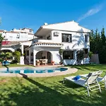 Byron, Private Pool, Walking Distance To Puerto Banus Holiday home