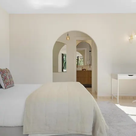 Byron, Private Pool, Walking Distance To Puerto Banus Marbella