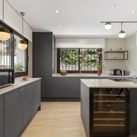 Byron, Private Pool, Walking Distance To Puerto Banus * Marbella