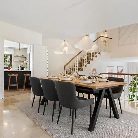 Byron, Private Pool, Walking Distance To Puerto Banus Ferienhaus