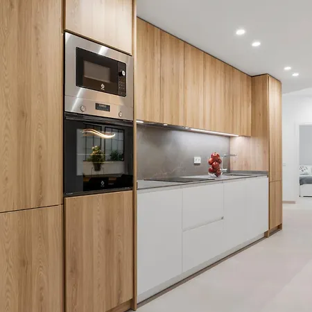 Byron, Private Pool, Walking Distance To Puerto Banus بيت للعطل