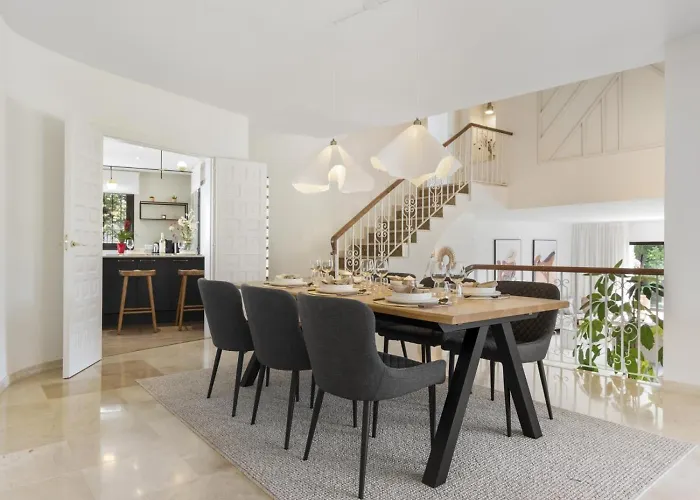 Byron, Private Pool, Walking Distance To Puerto Banus Дом отдыха Марбелья