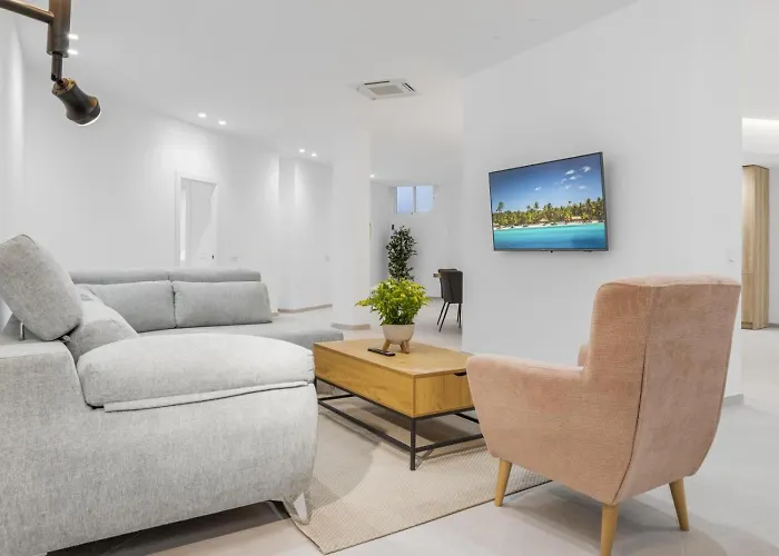 Holiday home Byron, Private Pool, Walking Distance To Puerto Banus *