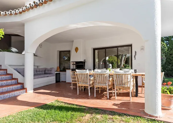 Byron, Private Pool, Walking Distance To Puerto Banus Дом отдыха Марбелья