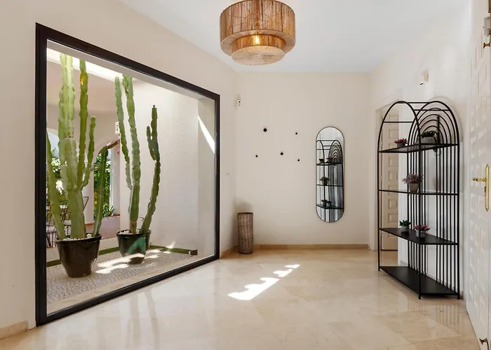 Dom wakacyjny Byron, Private Pool, Walking Distance To Puerto Banus *