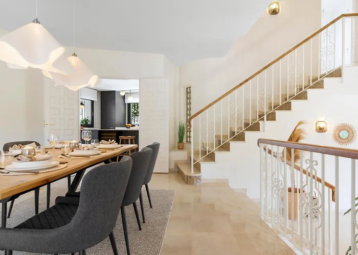 Dom wakacyjny Byron, Private Pool, Walking Distance To Puerto Banus Marbella