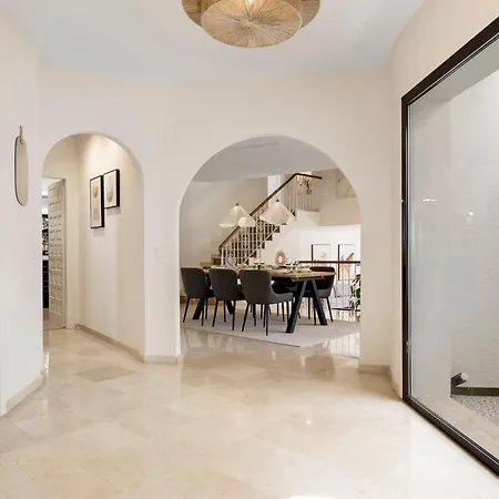 Byron, Private Pool, Walking Distance To Puerto Banus 度假居 *