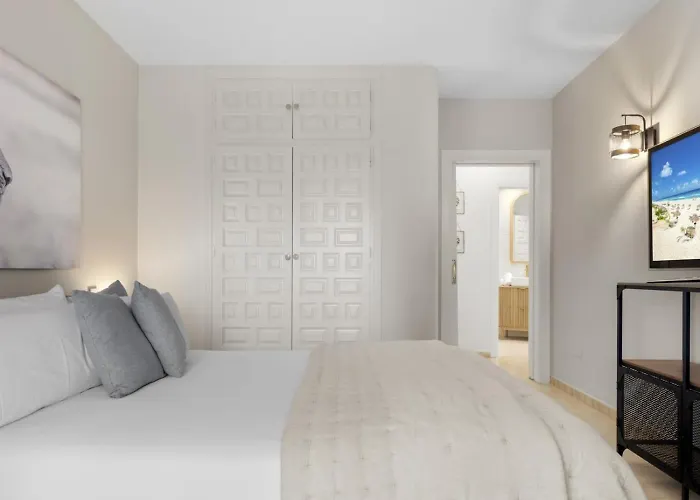 Byron, Private Pool, Walking Distance To Puerto Banus * Marbella