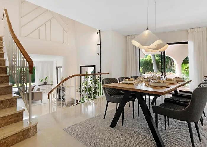 Byron, Private Pool, Walking Distance To Puerto Banus 马尔韦利亚